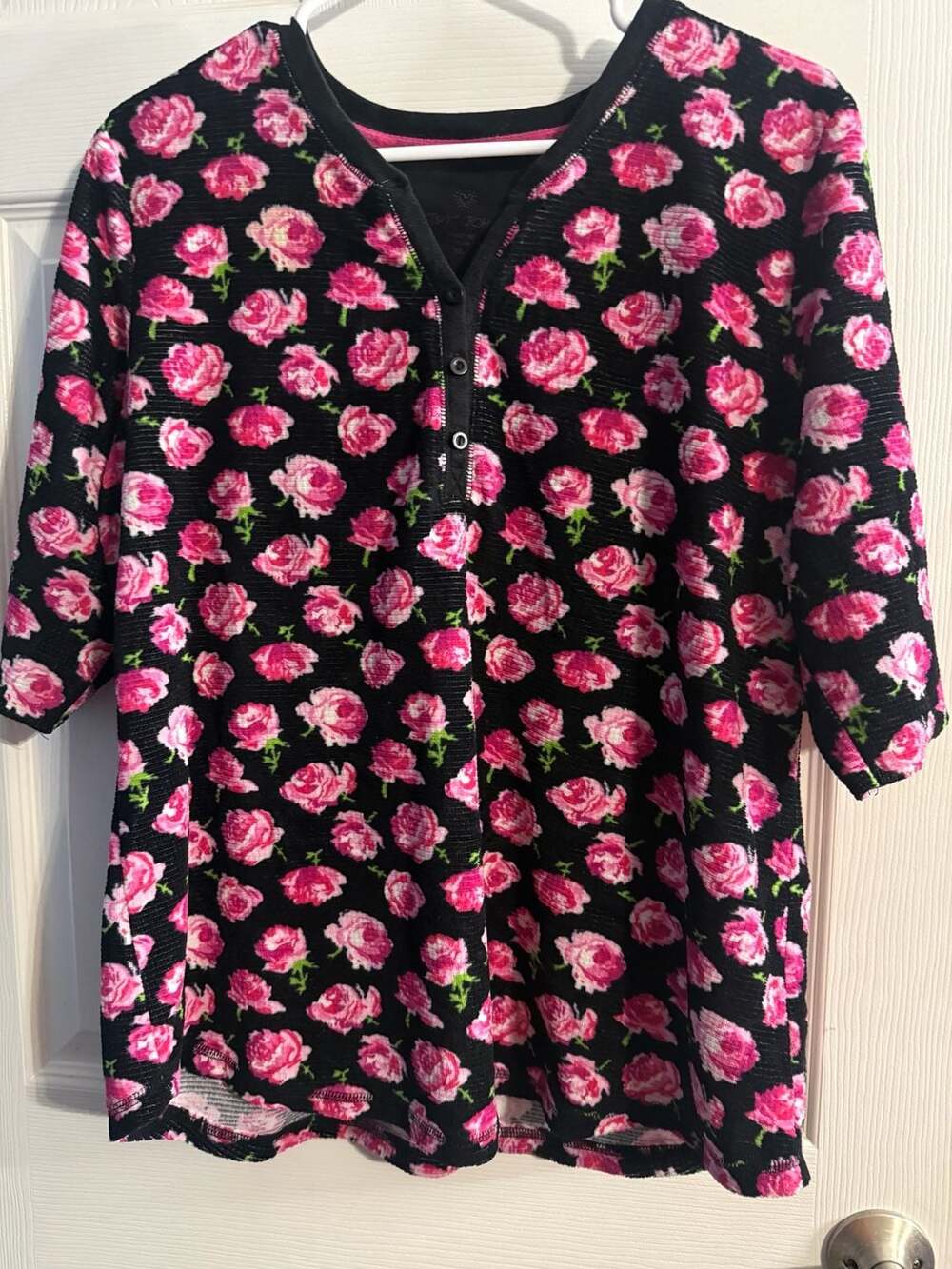 Betsey Johnson Black and Pink Rose Floral 3/4 Sleeve Knit Top XL